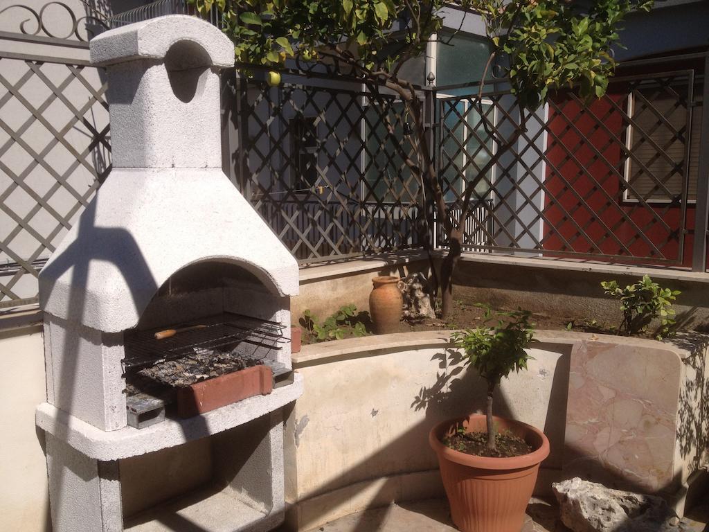아치카스텔로 Il Giardino Dei Limoni B&B 외부 사진
