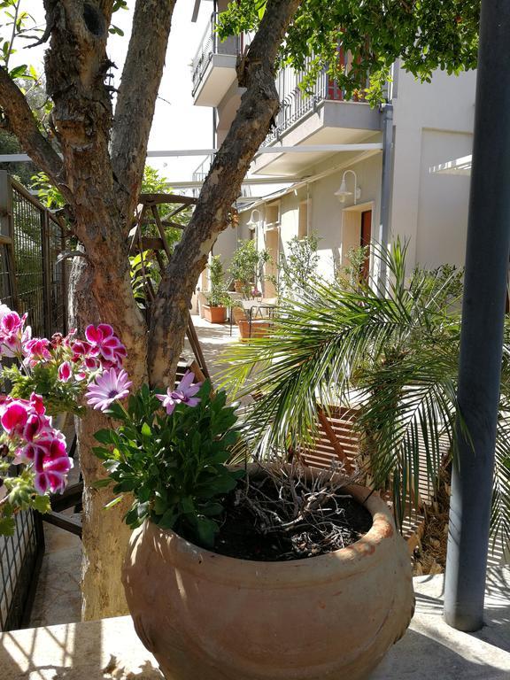 아치카스텔로 Il Giardino Dei Limoni B&B 외부 사진