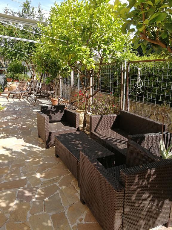 아치카스텔로 Il Giardino Dei Limoni B&B 외부 사진